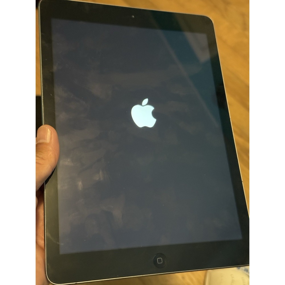 Apple iPad Air 2 16GB Silver A1474 , Wi Fi ( Read Description)  Bundle